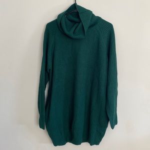 Never worn, medium oversized emerald sweater dress